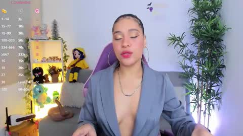 Snapshot of natty_romanof_1 chatting on November 28, 11:02 am natty online show from November 28, 11:02 am