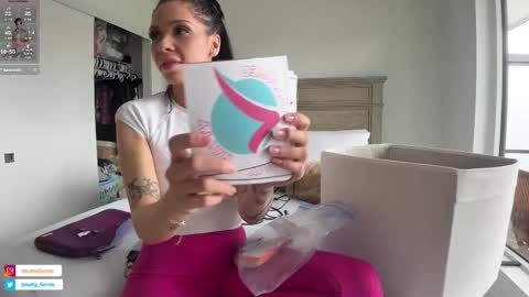 NATTY FIERROS online show from September 18, 7:38 pm