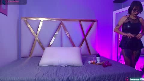 Gwen  online show from December 23, 1:13 pm