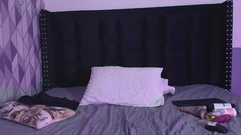 Gwen  online show from December 25, 10:27 pm