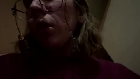 Snapshot of naturebabe666 chatting on December 5, 4:10 am naturebabe666 online show from December 5, 4:10 am