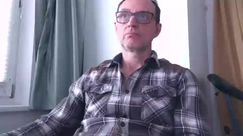 Snapshot of naturista25 chatting on October 15, 2:17 pm naturista25 online show from October 15, 2:17 pm