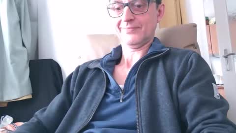 Snapshot of naturista25 chatting on November 8, 12:05 pm naturista25 online show from November 8, 12:05 pm