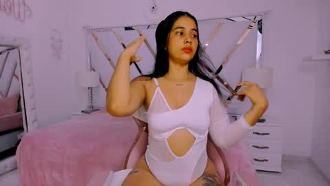 SARA online show from February 4, 11:38 am