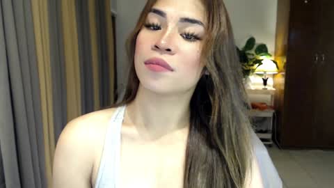 Snapshot of naughty_dreamerxxx chatting on January 29, 7:04 am Queen Jess online show from January 29, 7:04 am