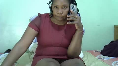 Snapshot of naughty_ebony62 chatting on November 17, 9:48 am sexy ebony Queen online show from November 17, 9:48 am