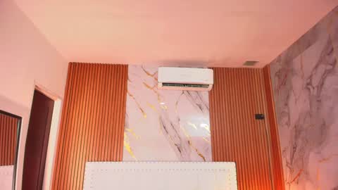 SASHA  online show from December 19, 7:07 pm