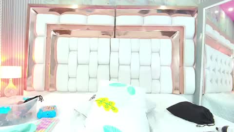 SASHA  online show from March 11, 6:00 am