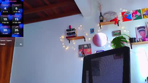 Em  please help me reach 100 thumbs up 3 online show from January 16, 6:16 pm