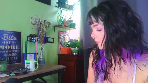 Em  please help me reach 100 thumbs up 3 online show from September 28, 4:34 pm