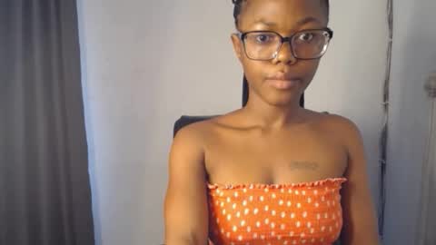 Zoey online show from November 26, 10:16 am