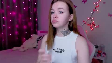 Snapshot of naughty_mablee chatting on October 14, 12:11 am Mable online show from October 14, 12:11 am