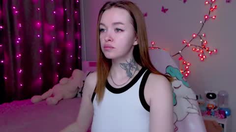 Snapshot of naughty_mablee chatting on October 22, 12:22 am Mable online show from October 22, 12:22 am