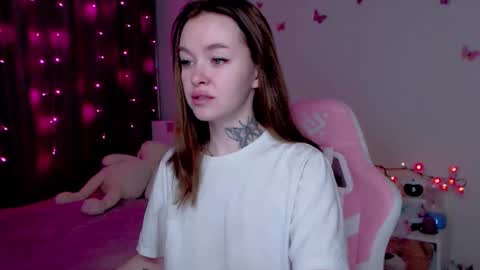 Snapshot of naughty_mablee chatting on October 30, 12:23 am Mable online show from October 30, 12:23 am