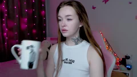 Snapshot of naughty_mablee chatting on November 22, 12:31 am Mable online show from November 22, 12:31 am