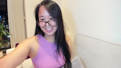 Gigi Chu  online show from February 20, 6:57 pm