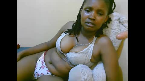 naughtyqueen online show from October 29, 10:33 pm