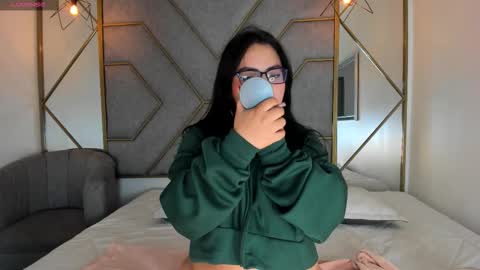 NavannyCattan online show from September 18, 4:47 am