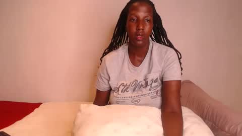 nawtylezi696 online show from September 24, 7:23 am