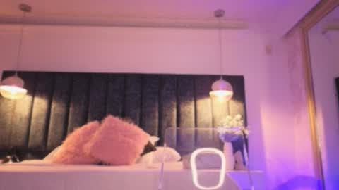 Juli  online show from November 23, 11:32 am