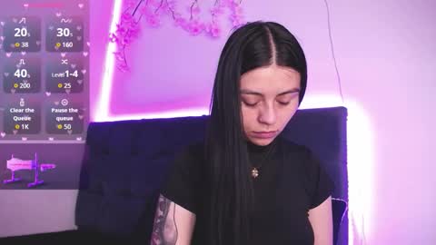 Snapshot of nea_lm chatting on October 25, 8:11 am nea-- online show from October 25, 8:11 am