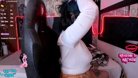 Miah online show from December 20, 11:32 am