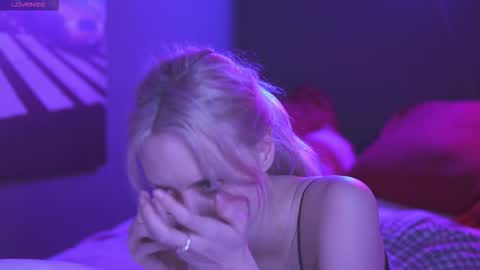 I am Nelly3 online show from October 28, 2:37 am