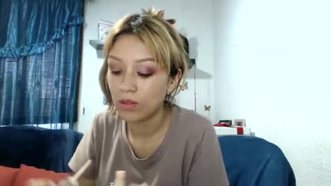 Snapshot of nena_lov chatting on February 14, 10:04 pm Star online show from February 14, 10:04 pm