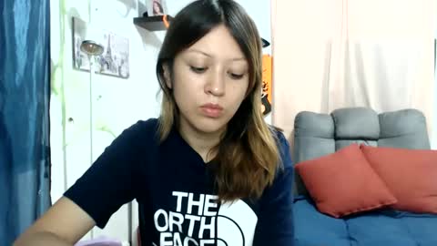 Snapshot of nena_lov chatting on October 6, 2:53 am Star online show from October 6, 2:53 am