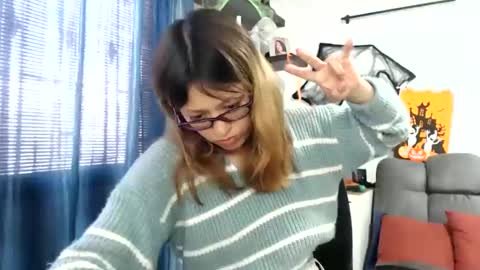 Snapshot of nena_lov chatting on October 15, 6:52 pm Star online show from October 15, 6:52 pm