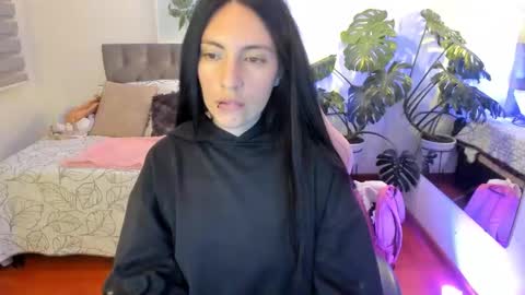 Sarah  online show from November 18, 3:23 am