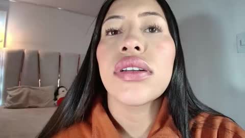 Snapshot of nerak_a chatting on February 12, 12:27 am Helena Every Friday new video for my fan club loves online show from February 12, 12:27 am