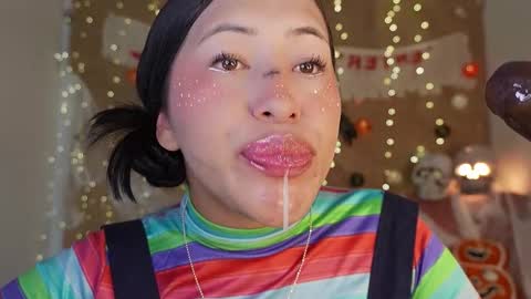 Snapshot of nerak_a chatting on October 28, 7:38 pm Helena Every Friday new video for my fan club loves online show from October 28, 7:38 pm