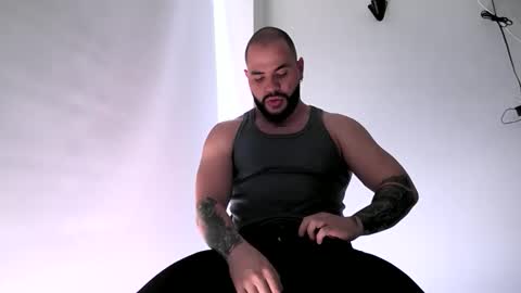 neron XXL online show from December 1, 1:38 pm