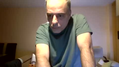 Snapshot of neuronas33 chatting on October 18, 9:59 pm Volsonov online show from October 18, 9:59 pm