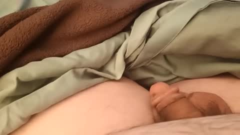 Snapshot of neverseentthatb4 chatting on October 1, 12:27 am Matt online show from October 1, 12:27 am