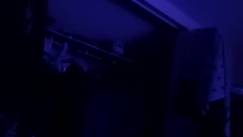 Snapshot of neverseentthatb4 chatting on December 15, 12:26 am Matt online show from December 15, 12:26 am