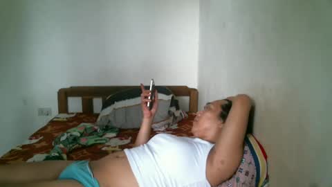 Snapshot of newest_star69 chatting on February 11, 2:14 am Lucy Pearl online show from February 11, 2:14 am