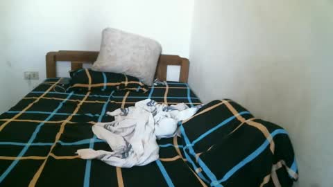 Snapshot of newest_star69 chatting on March 2, 7:43 am Lucy Pearl online show from March 2, 7:43 am