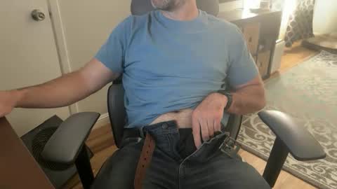 Snapshot of newguy_097 chatting on October 2, 2:46 pm newguy_097 online show from October 2, 2:46 pm