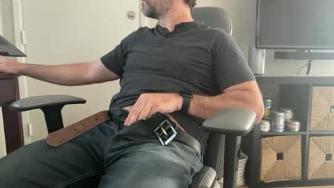 Snapshot of newguy_097 chatting on October 16, 3:46 pm newguy_097 online show from October 16, 3:46 pm