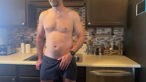 Snapshot of newguy_097 chatting on October 20, 7:47 pm newguy_097 online show from October 20, 7:47 pm