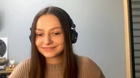 Snapshot of next_fantasy_bb chatting on October 24, 1:40 pm Agne online show from October 24, 1:40 pm