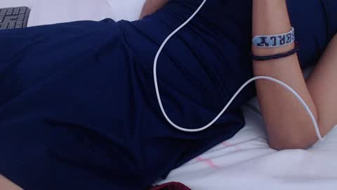 nextdoor_fantasy online show from December 27, 10:01 am