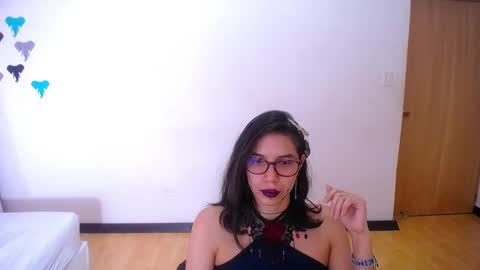 nextdoor_fantasy online show from February 26, 8:44 pm