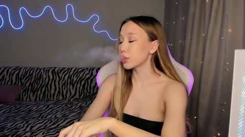 Mina online show from December 21, 10:50 am