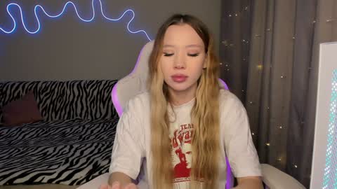 Mina online show from December 24, 1:50 pm