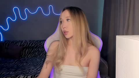 Mina online show from February 10, 12:08 pm