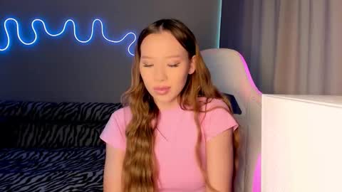 Mina online show from September 24, 10:29 am