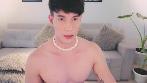   online show from September 15, 7:25 pm